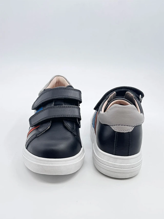 Adidasi baieti Cod 9990-136=2276